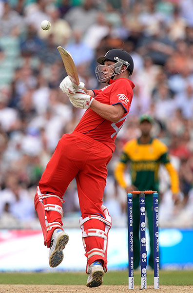 tom cricket: Jonathon Trott hooks McLaren for four