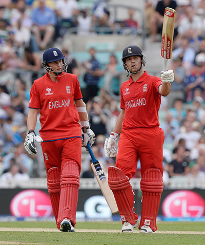 tom cricket: Jonathon Trott celebrates his fifty 