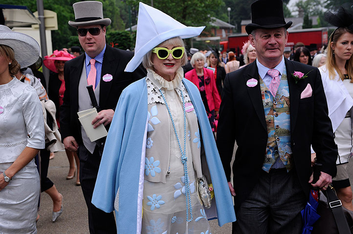Tom's Ladies day: Boat hat