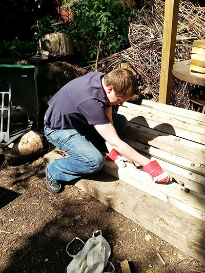 Camley Street : Guardian volunteer working at Camley Street Natural Park