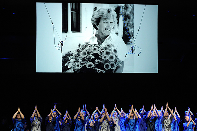 Hazel Hawke: The Sydney Childrens Choir perform