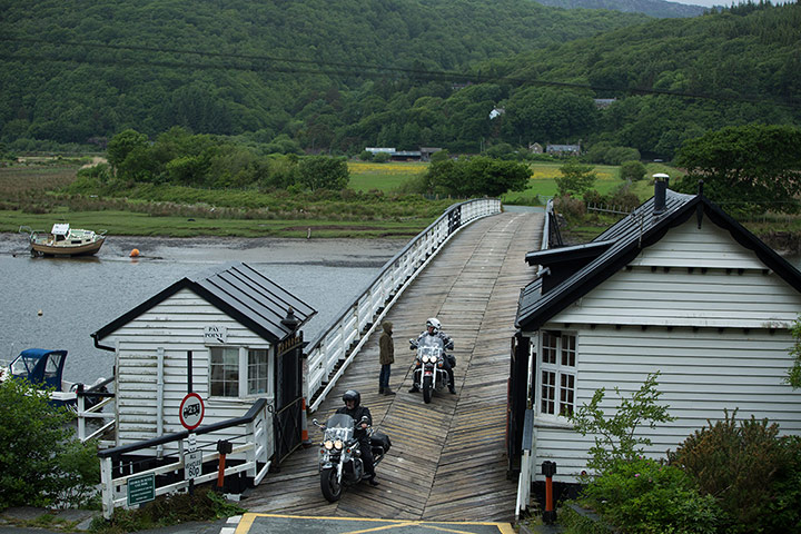 Penmaenpool Bridge: Penmaenpool toll crossing