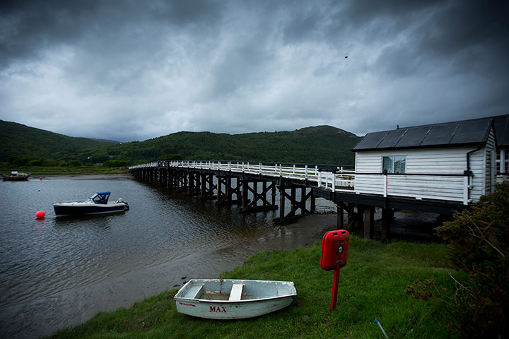Penmaenpool Bridge: The extensively improved structure is now a unique living space