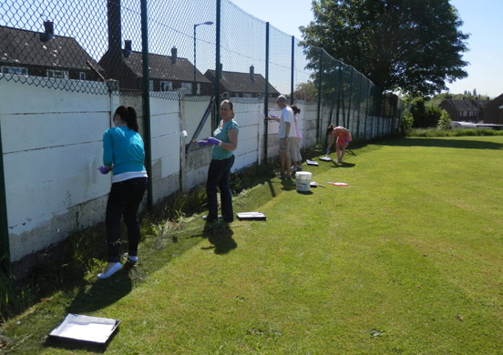 Volunteering week 2013: Volunteering week 2013: Cricket4communities, painting