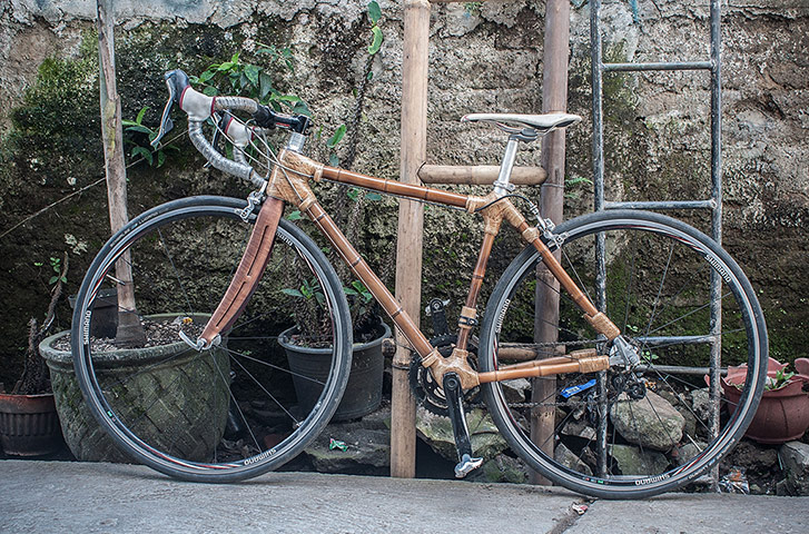 Bamboo bikes: Indonesian Craftsmen Use Bamboo To Make Bike