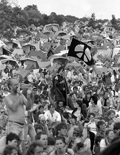 Glastonbury 80s: CND flag in crowd