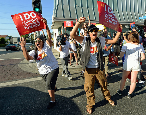 Gay marriage : Californians React To Supreme Court Rulings On Prop 8 And DOMA
