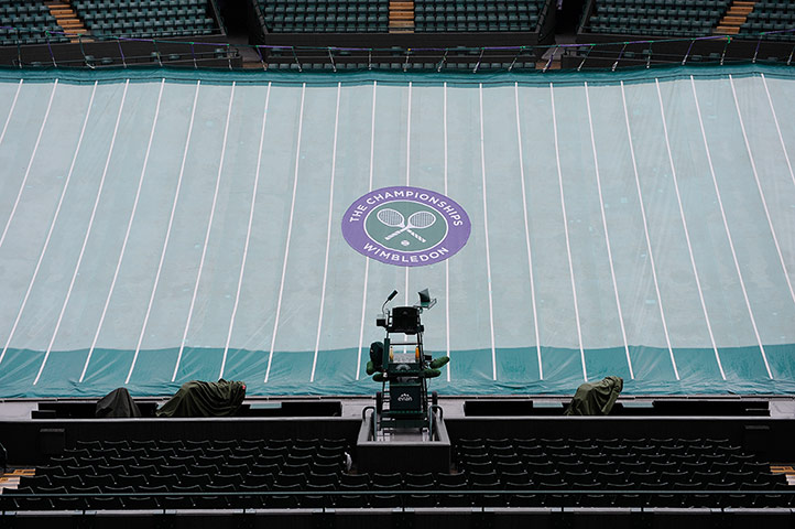 tom wimbo day 5: Covers on Court One