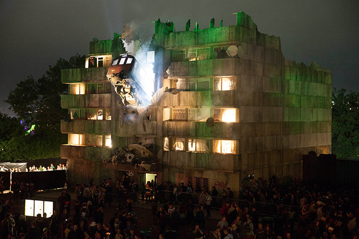 Glastonbury : The London Underground in Block 9