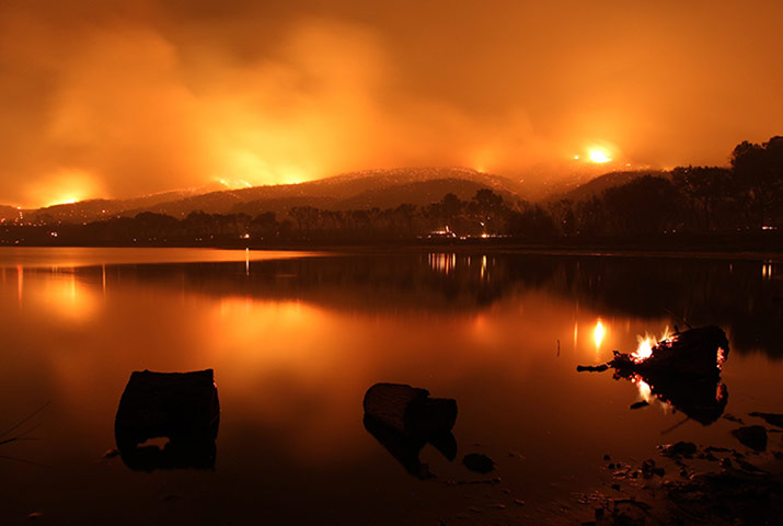 wildfire: BESTPIX Wild Fire Burns Homes In Lake Hughes, California