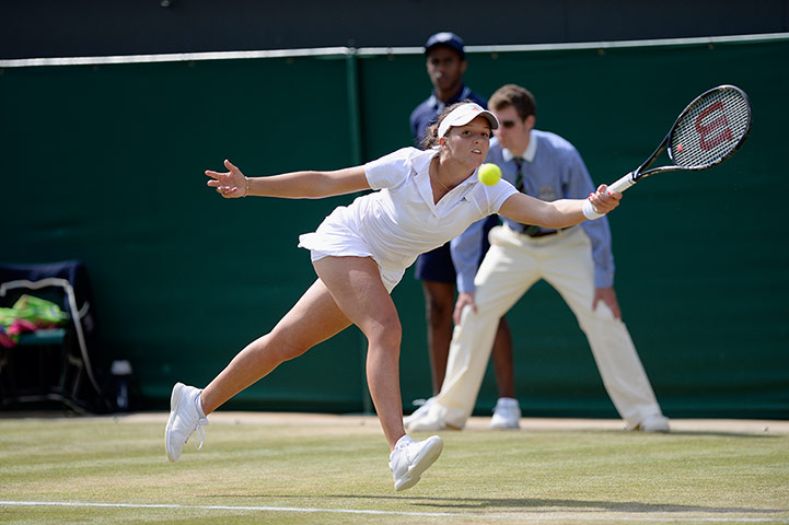 tom wimbo day 6: Laura Robson stretches for a ball