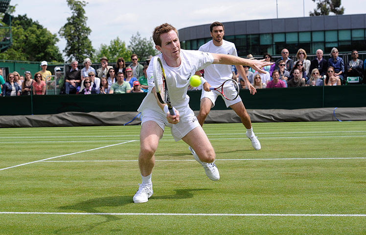 tom wimbo day 6: Jonny Marray volleys