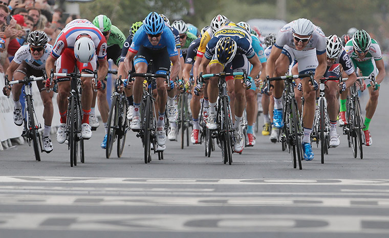 TDF: The pack sprint for the line