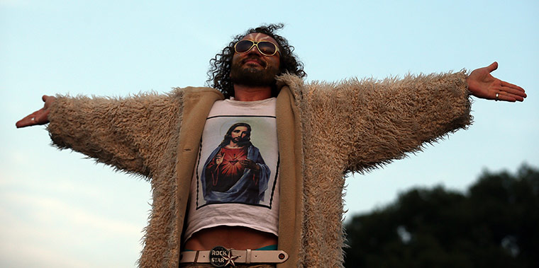 nightlife: Paul Burman soaks upi the vibes at the stone circle