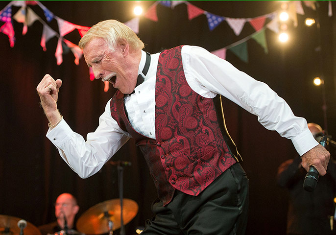 Glasto last day music: Glasto last day music