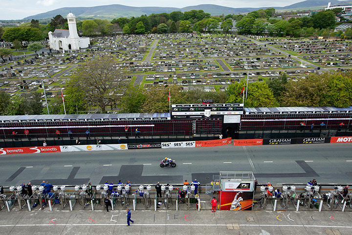 Isle of Man TT races : Isle of Man TT races in pictures