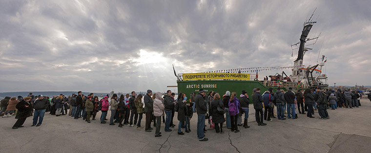 Greenpeace Arctic Sunrise: Open Boat on Arctic Sunrise in Bulgaria
