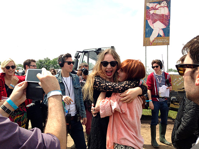 Haim: Haim make a picture gallery