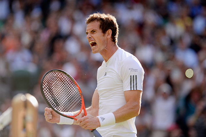 Wimbledon day 7 : Andy Murray celebrates