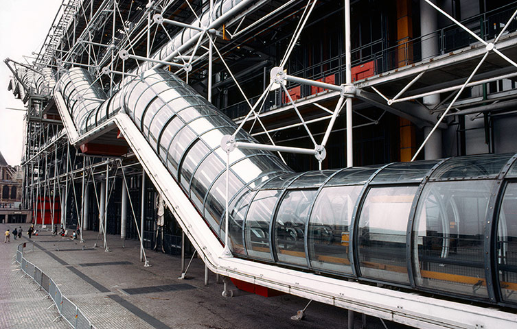 Richard Rogers: Pompidou Centre, Paris, France (1971–77). Piano + Rogers