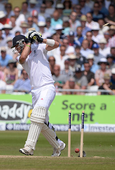 ashes day 3 gallery: Pietersen out