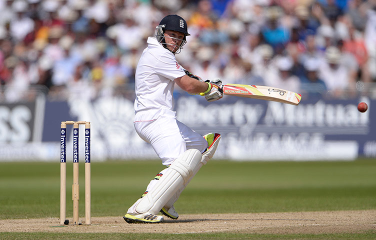 ashes day 4: Ian Bell square cuts for four
