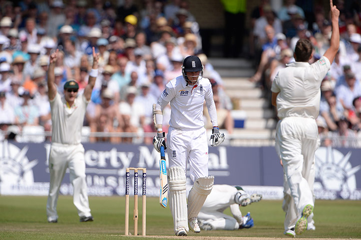 ashes day 4: Stuart Broad is out