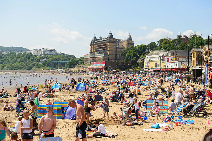weather: People flock to the beach in Scarborough