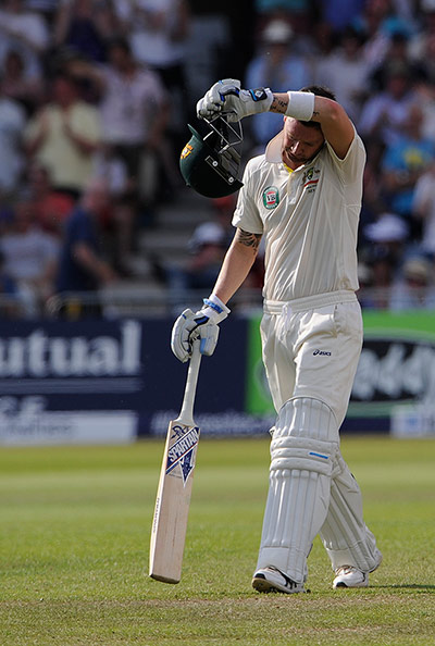 TJ ashes gallery: Michael Clarke walks off after he was given out