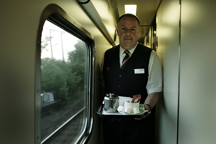 Night Riviera: Breakfast is served