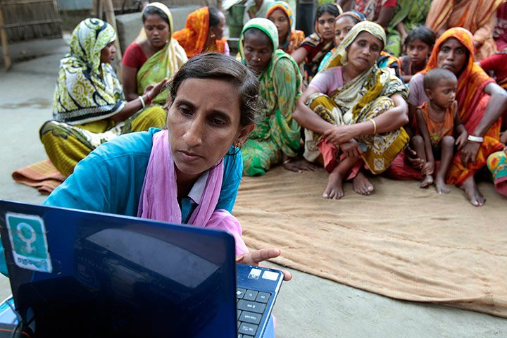 Info Ladies: helping Bangladeshi women with laptops and Internet connections, Bangladesh
