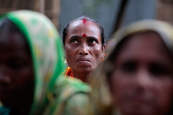 Info Ladies: helping Bangladeshi women with laptops and Internet connections, Bangladesh