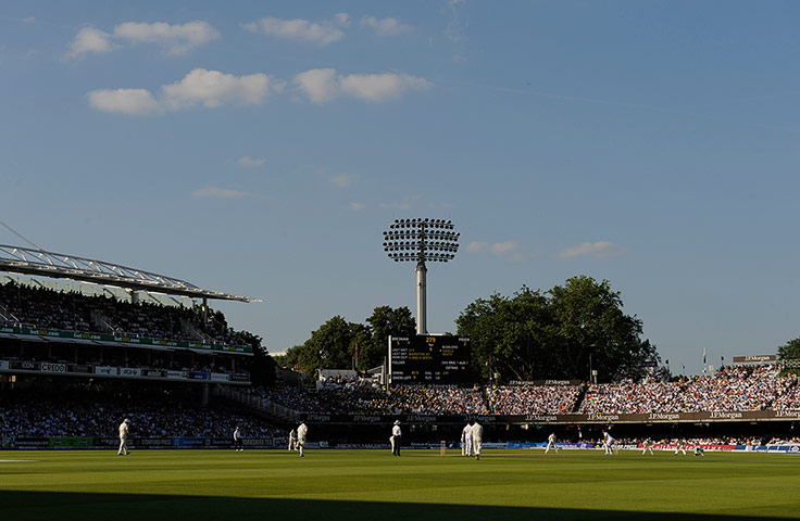 cricket: 2nd ashes test day one