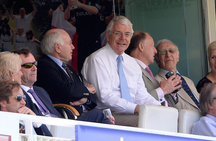 sport: 2nd ashes test day two