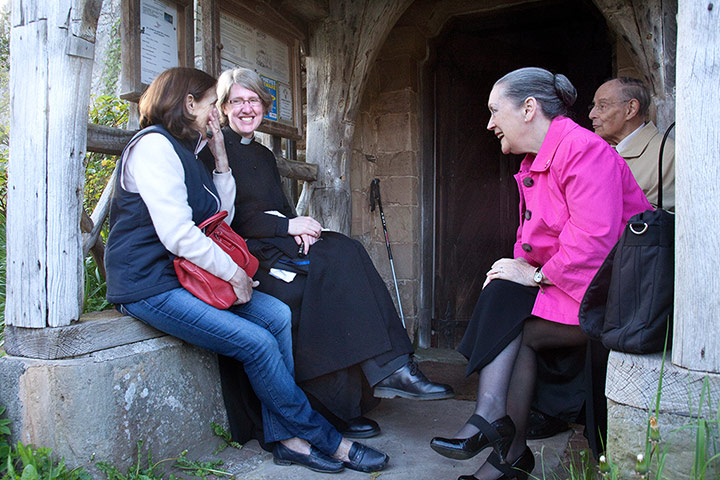 CofE: Rev Claire Lording talks with parishioners