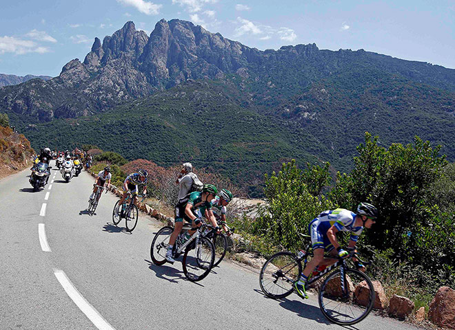 Tour de France stage 3: The pack of riders 
