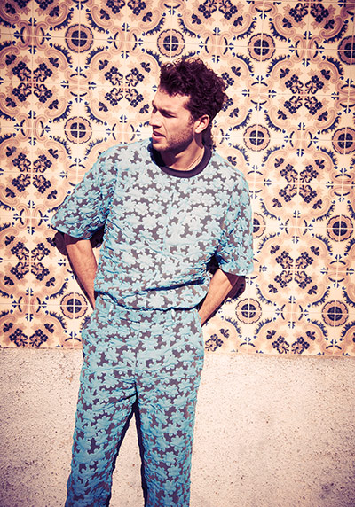 Mens printed trousers:: Mens printed trousers: – 7 different looks, in pictures