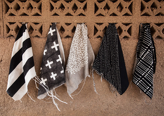 In Pictures - Batik: Space - African textiles - samples of patterned fabric