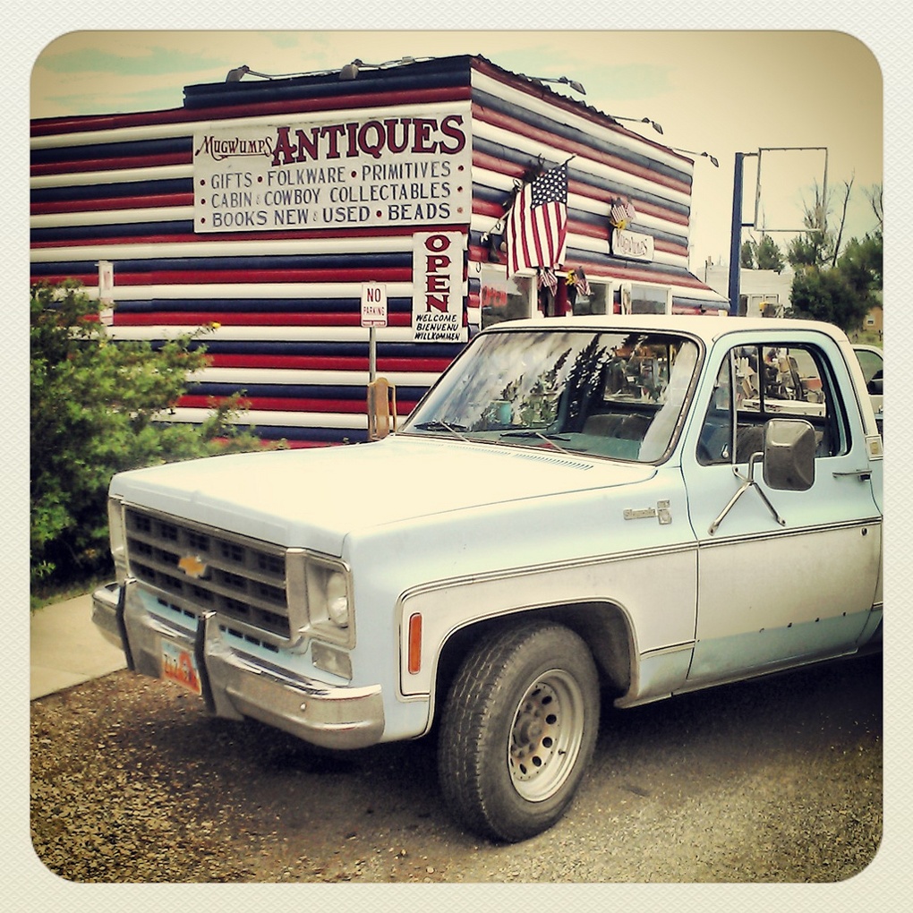 Mugwumps Antiques, Route 12, Utah