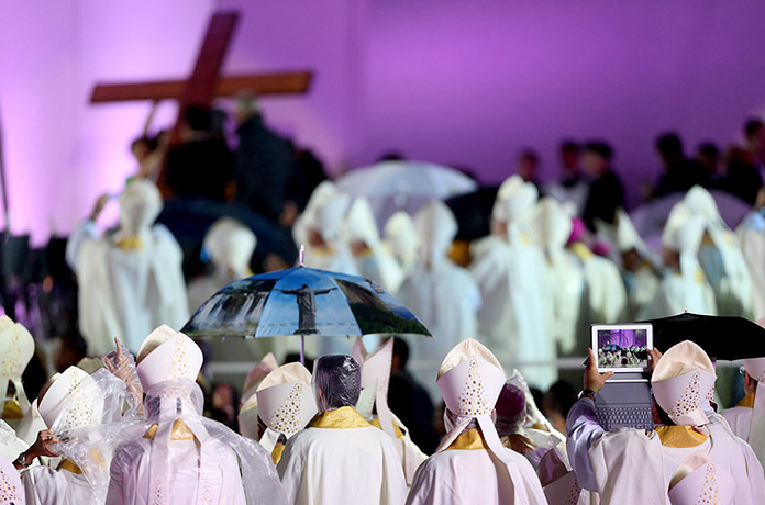 Pope in Brazil: Bishops participate in the inaugural mass of the World Youth Day 