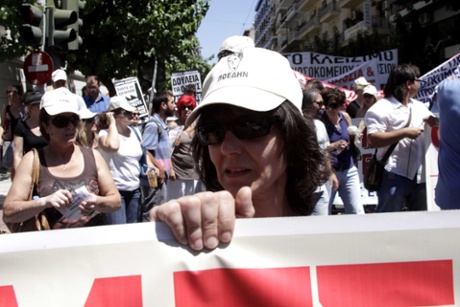 Workers at public hospitals, health centers, welfare structures and the ambulance service strike for 24 hours. -- Workers at public hospitals, health centres, welfare structures and the ambulance service strike for 24 hours on July 24, leaving only a skeleton staff on duty.
