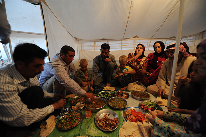 Syrian refugees: Syrian Refugees celebrate Ramadan