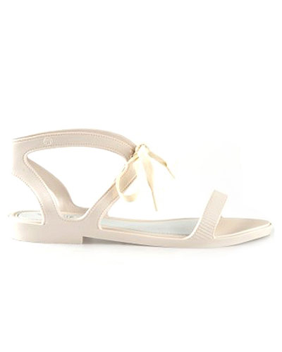 What To Pack: White Sandals