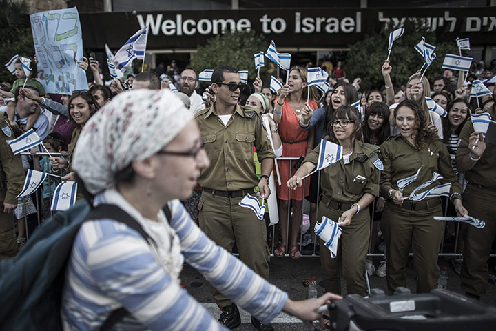 20 Photos: New Israeli immigrants from the US arrive in Tel Aviv