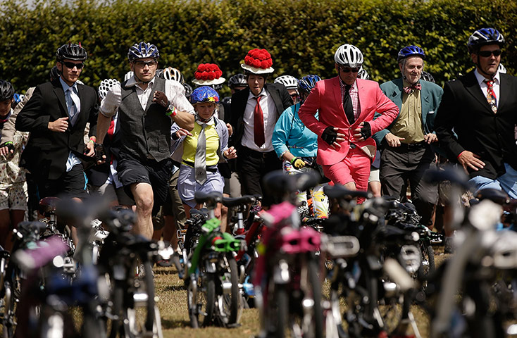 Brompton Gallery: They're Off