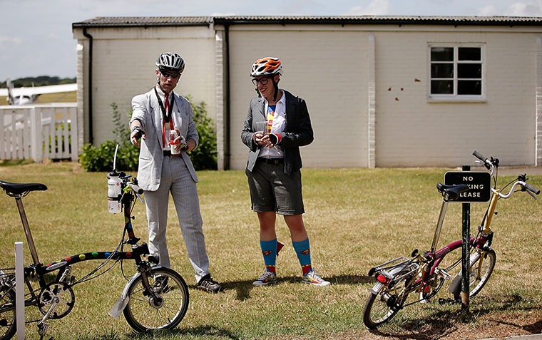 Brompton Gallery: Looking At Bikes