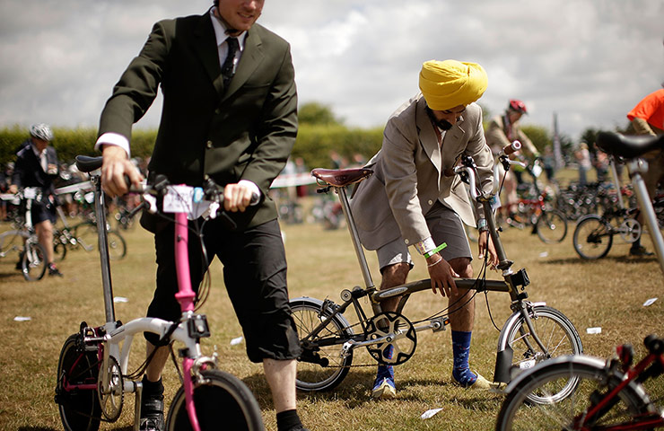 Brompton Gallery: Assembling Bikes