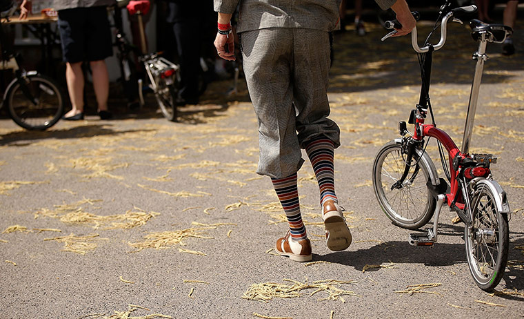 Brompton Gallery: PLus Fours and Bike