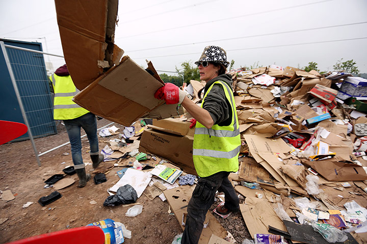 Glasto cleanup: Glasto cleanup