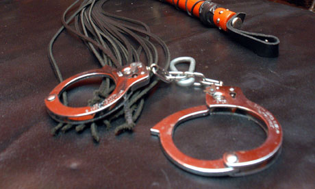 Handcuffs-008.jpg